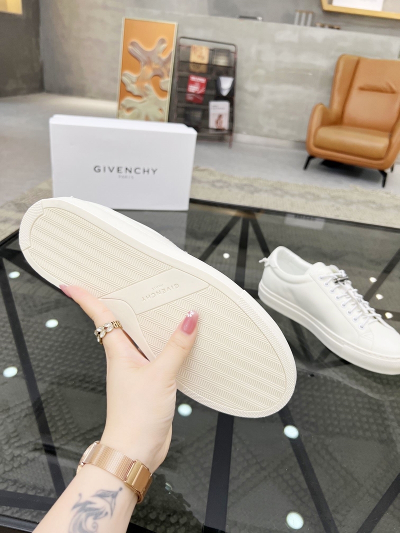 Givenchy Sneakers